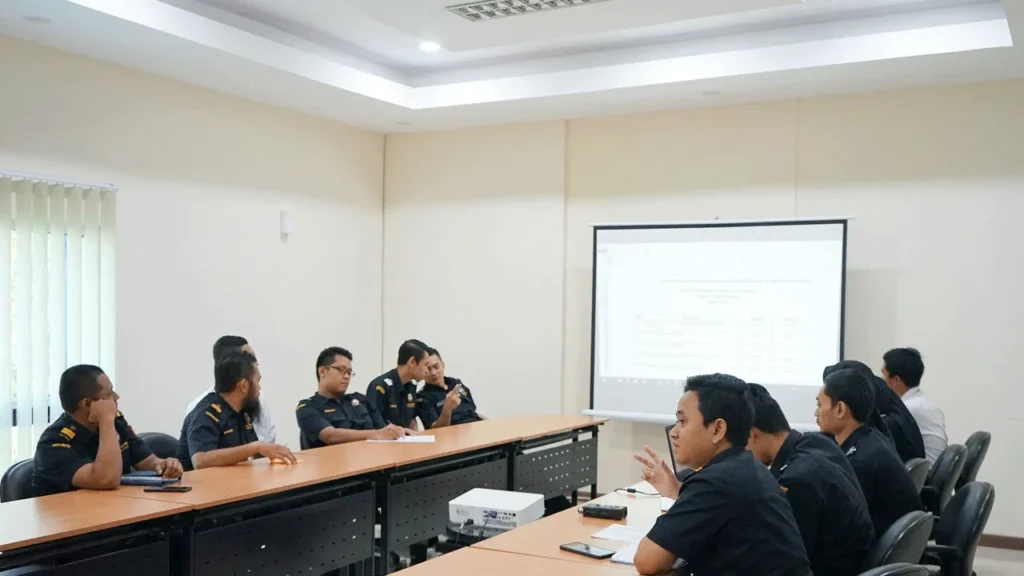 Ngeri, Bea Cukai Bilang Ekonomi Dunia Lagi Kecil! Apa Sih Penyebabnya?