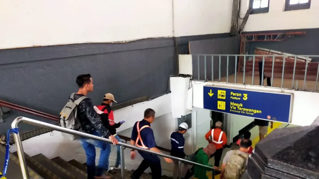 KAI Daop 1: Hall Stasiun Pasar Senen akan dipasang pendingin ruangan